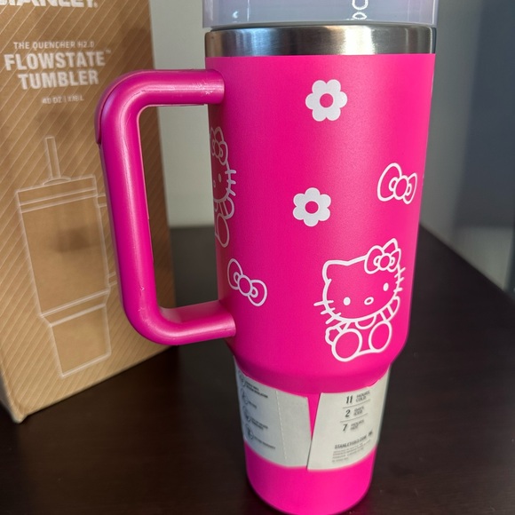 Stanley Pink Flowstate Tumbler with Hello Kitty Design - Picture 3 of 6
